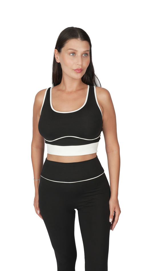 Siyah Taytlı Takım.