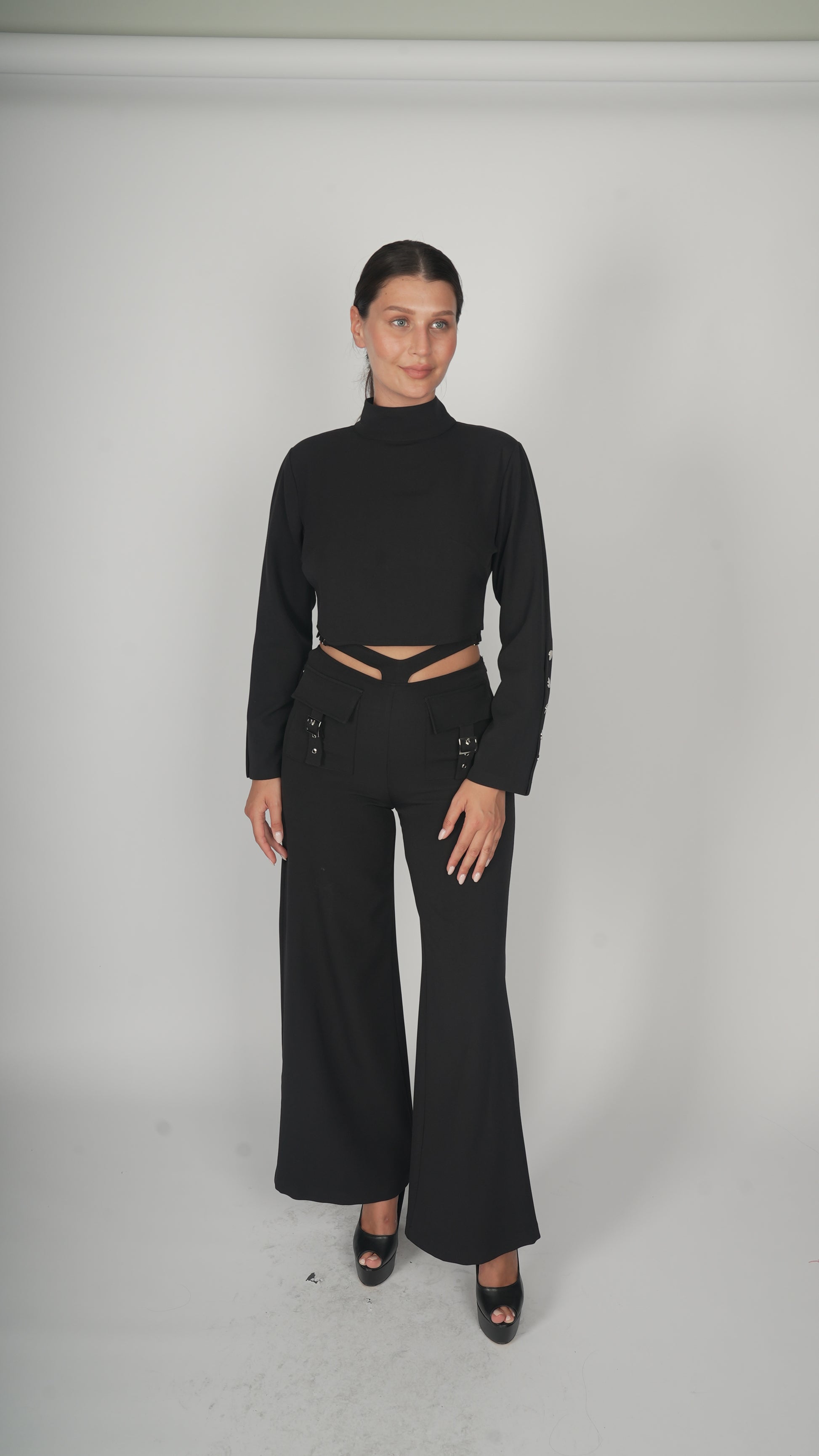 Siyah Uzun Kollu Kemer Detaylı Takım.