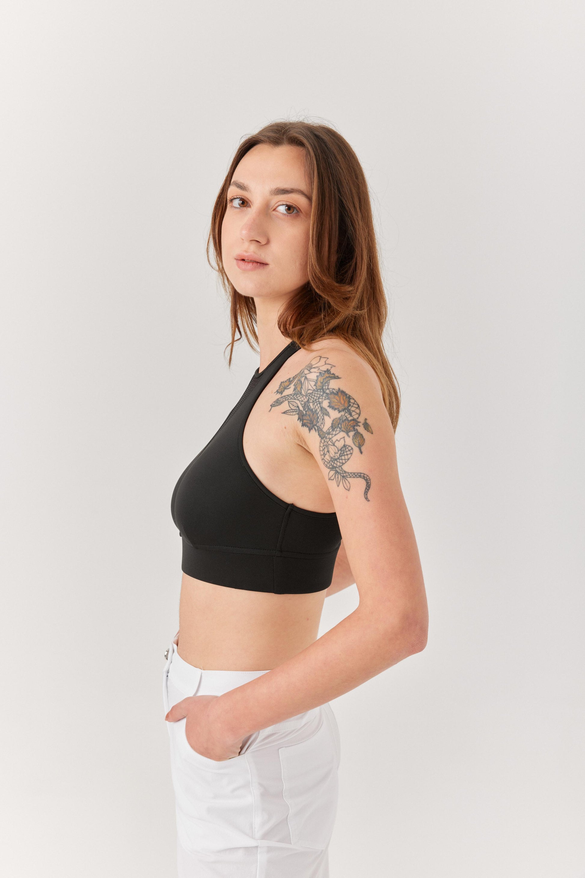 Siyah Sırt ve Göğüs Fileli Bra.