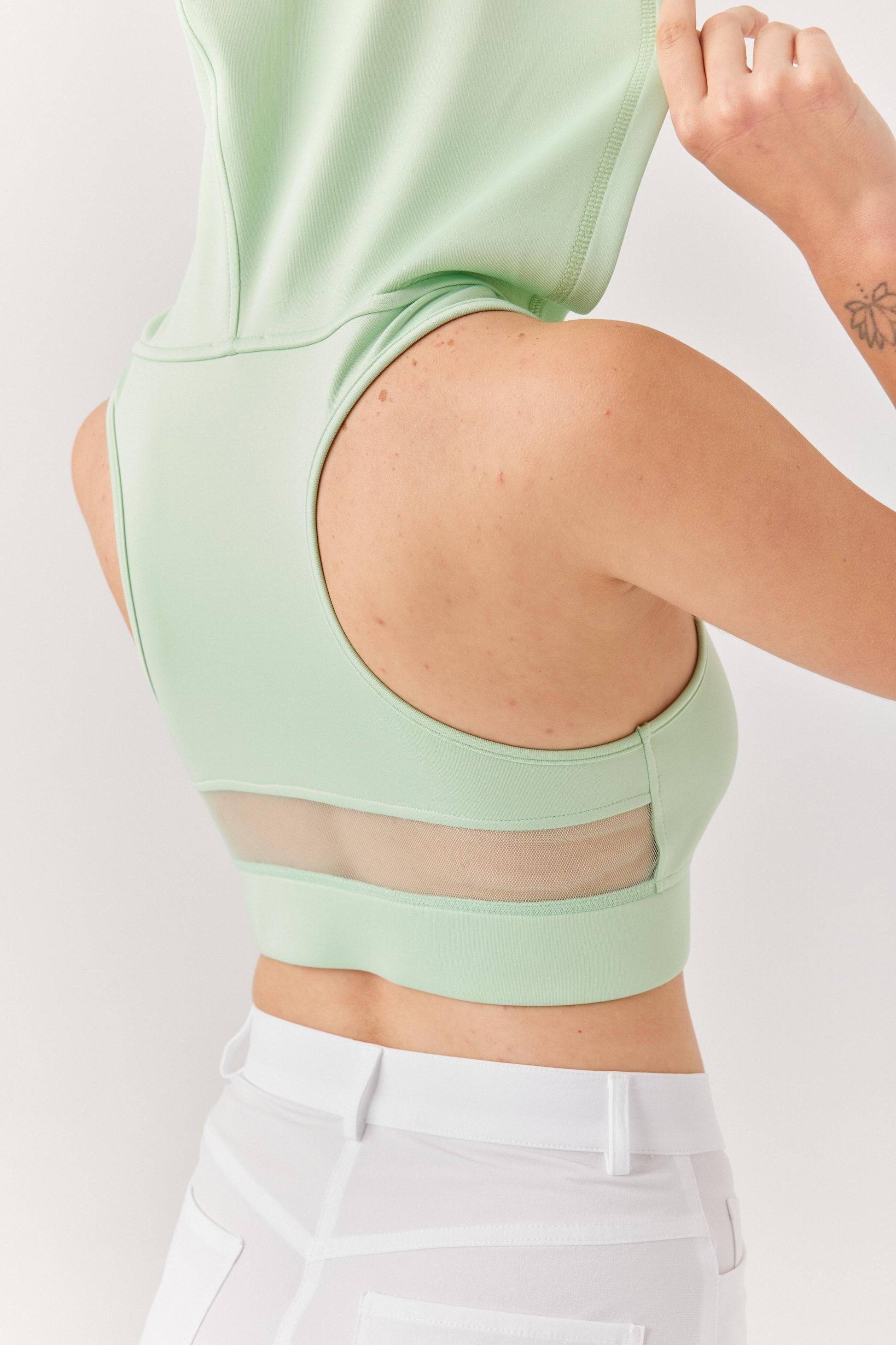 Yeşil Kapüşonlu File Detaylı Bra.