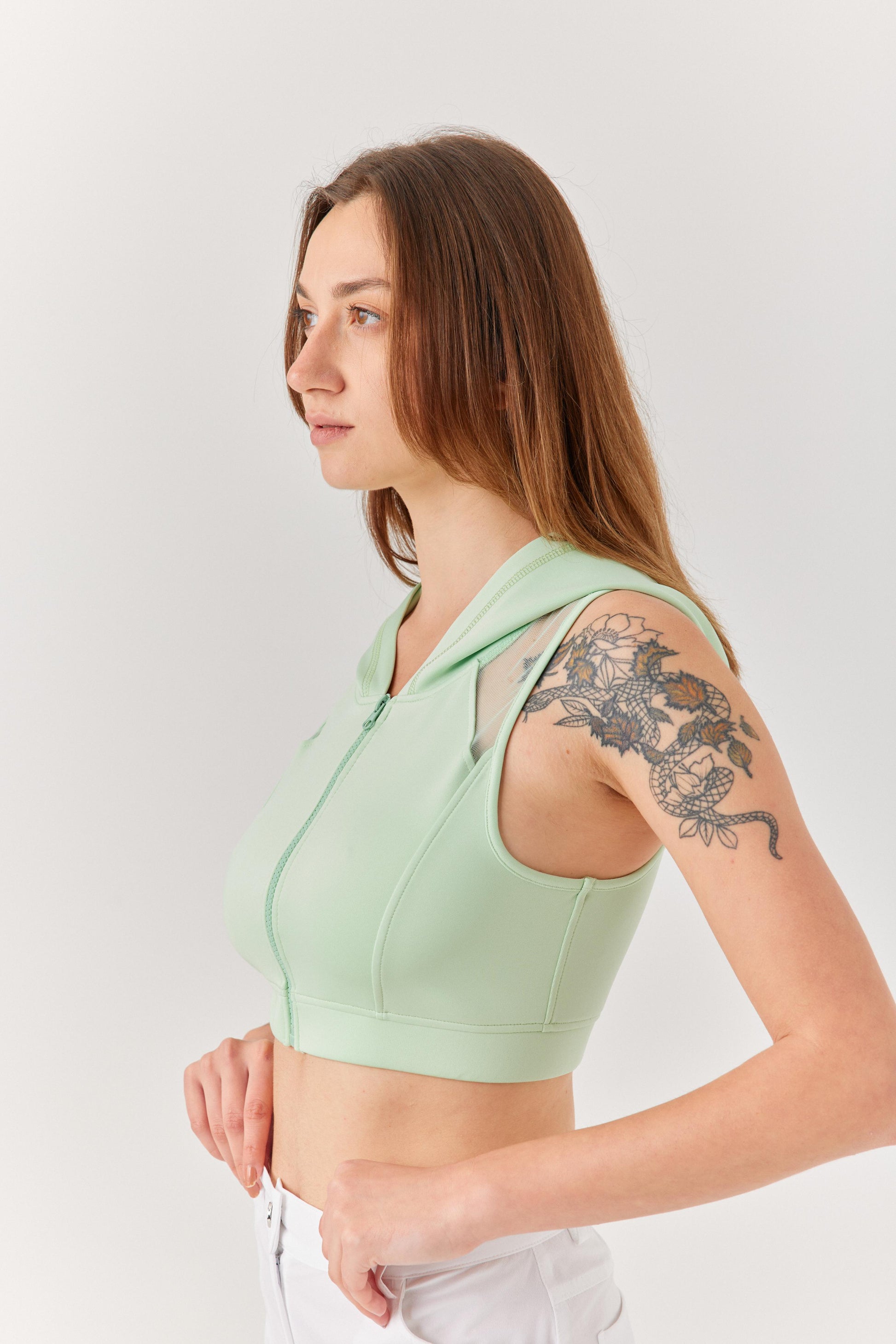 Yeşil Kapüşonlu Sırt Detaylı Bra.