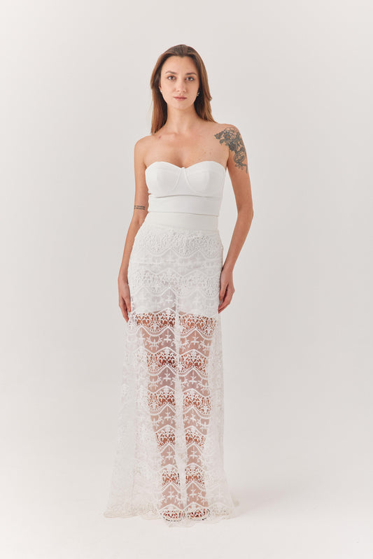 Beyaz Şortlu Dantel Etek