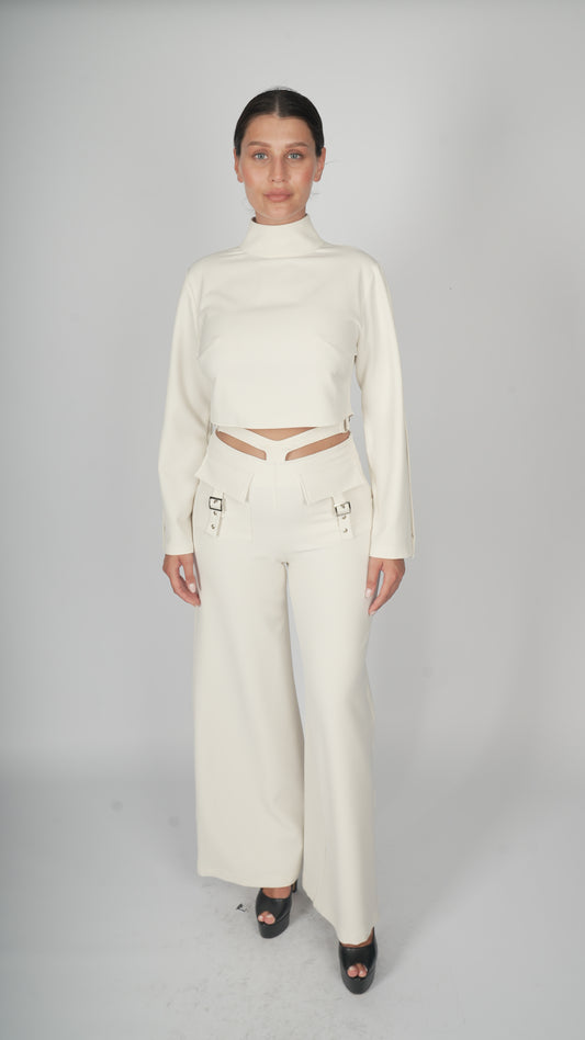 Ekru Uzun Kollu Kemer Detaylı Takım